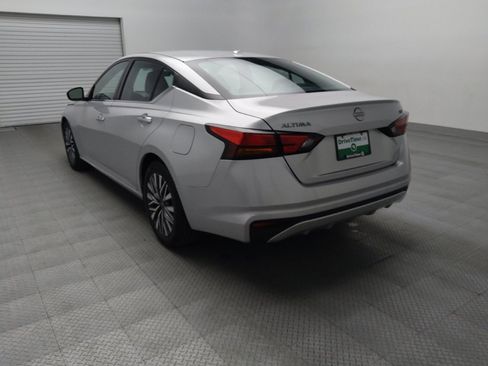 Used 2023 Nissan Altima 2.5 SV image 5