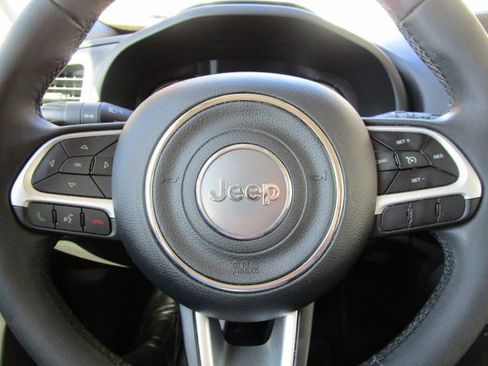 Used 2020 Jeep Renegade Latitude image 17