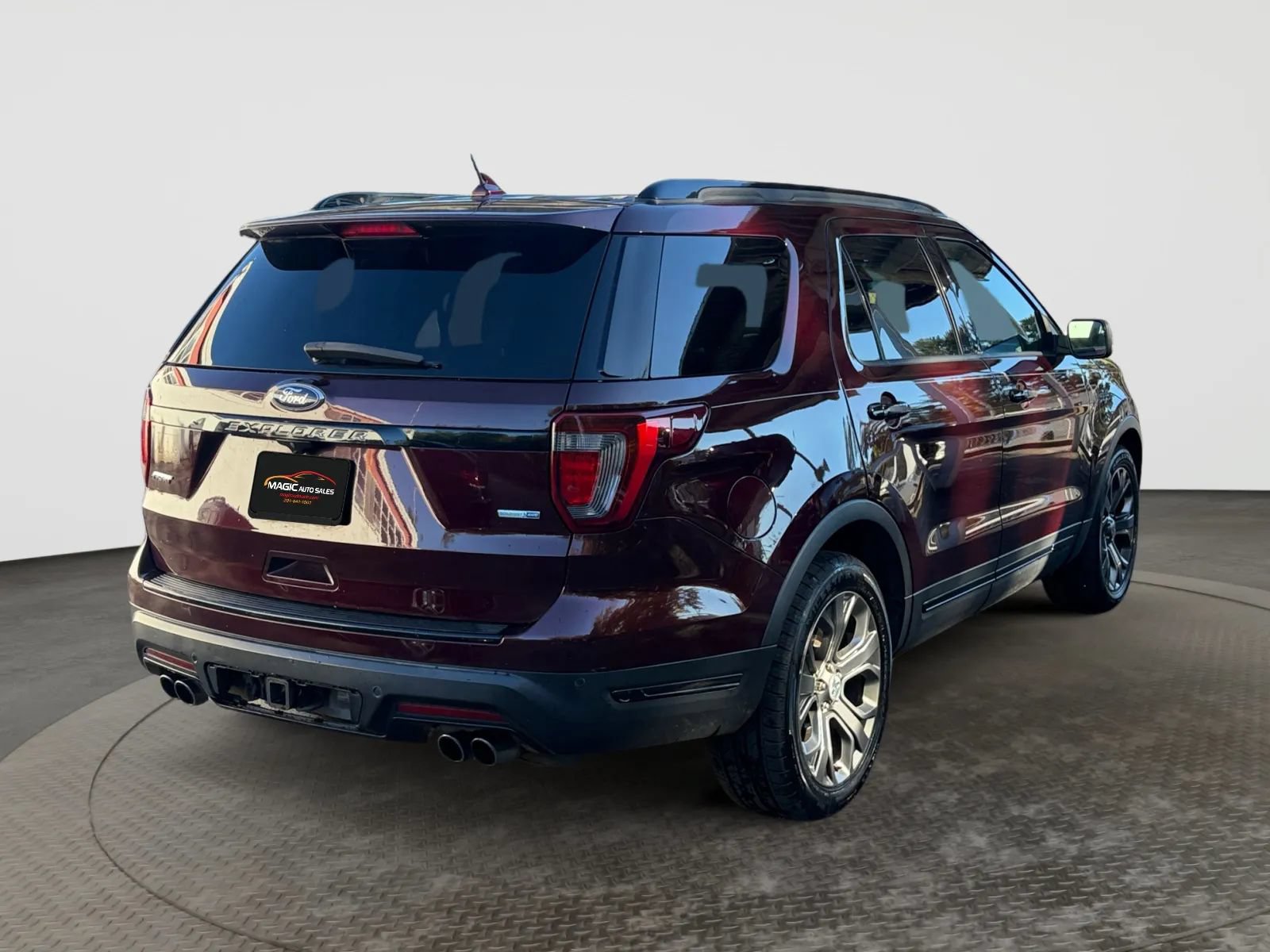 Used 2018 Ford Explorer Sport w/ Equipment Group 401A AWD/4WD image 10