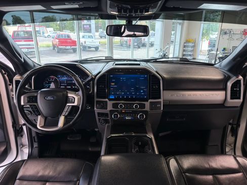Used 2022 Ford F250 Lariat w/ Lariat Ultimate Package AWD/4WD image 14
