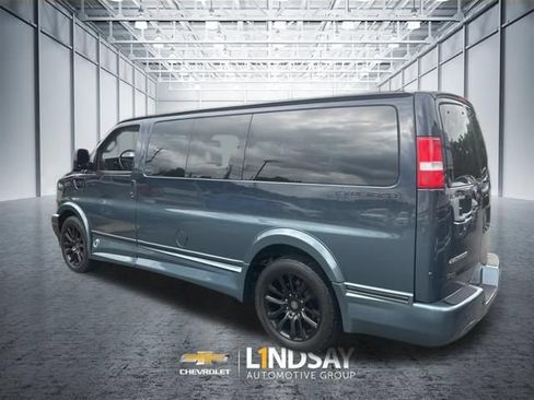 Used 2021 Chevrolet Express 2500 LS w/ Enhanced Convenience Package RWD image 9