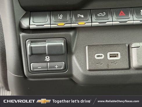 Used 2025 Chevrolet Silverado 2500 Custom w/ Custom Value Package AWD/4WD image 21