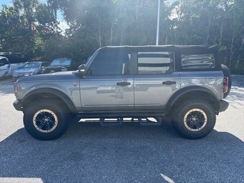 Used 2021 Ford Bronco Badlands image 4