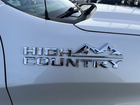 Used 2022 Chevrolet Silverado 1500 High Country w/ High Country Premium Package image 30