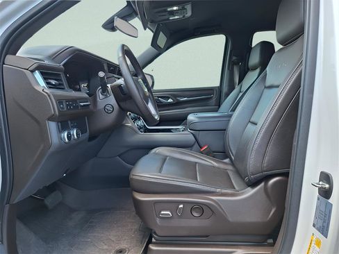 Used 2022 GMC Yukon Denali image 12