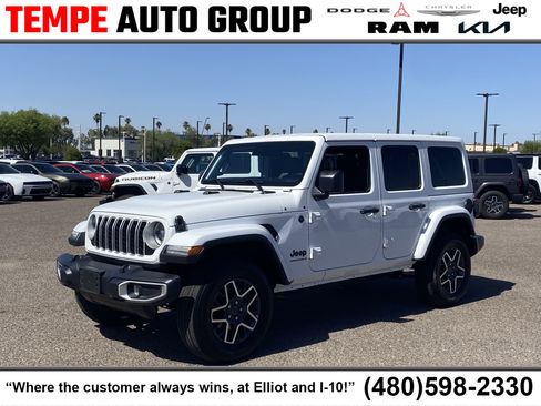 Certified 2025 Jeep Wrangler Unlimited Sahara AWD/4WD image 1