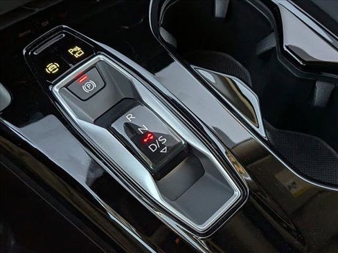 Used 2025 Audi Q5 Premium Plus image 12