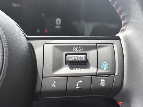 Used 2025 Nissan Kicks SR FWD image 21