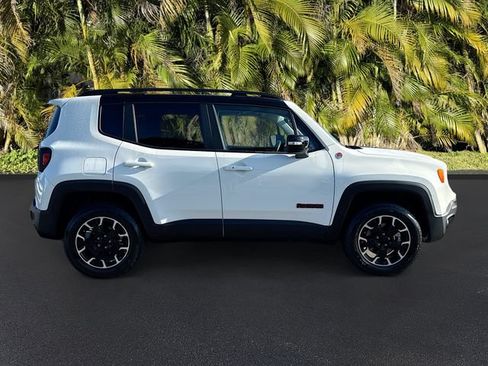 Used 2023 Jeep Renegade Trailhawk w/ Trailhawk Elite Group AWD/4WD image 4