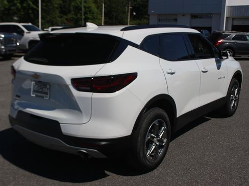 Used 2024 Chevrolet Blazer LT w/ Convenience Package FWD image 8