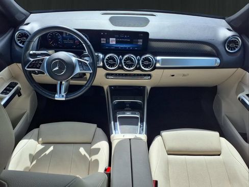 Used 2025 Mercedes-Benz GLB 250 w/ Exclusive Package image 12