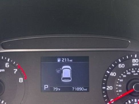 Used 2020 Kia Soul LX FWD image 2