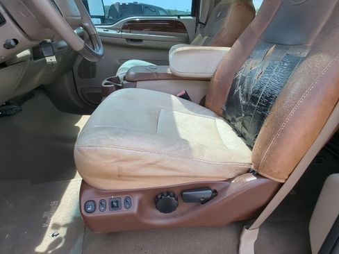 Used 2004 Ford F350 4x4 Crew Cab DRW Super Duty image 23