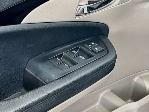 Used 2022 Honda Pilot Touring image 18
