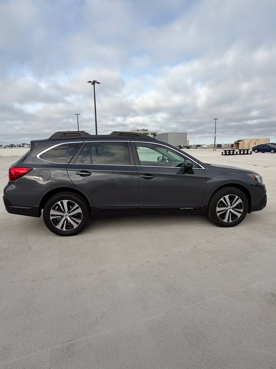 Used 2018 Subaru Outback 2.5i Limited AWD/4WD image 5