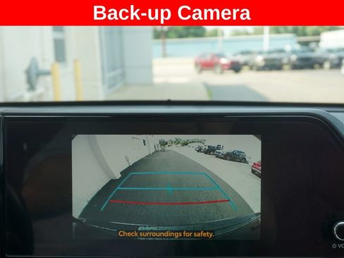 Used 2023 Toyota Highlander XSE AWD/4WD image 9