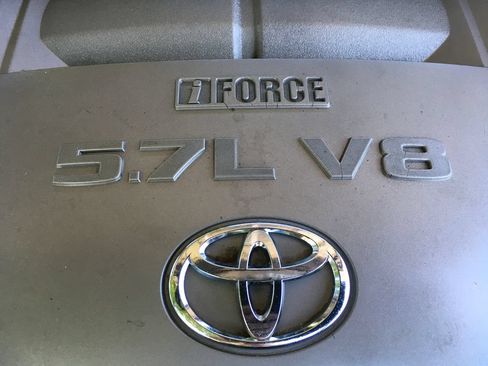 Used 2010 Toyota Tundra Limited AWD/4WD image 15