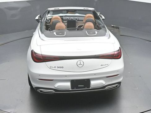 Used 2026 Mercedes-Benz CLE 300 4MATIC Cabriolet image 43