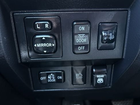 Used 2020 Toyota Tundra SR5 w/ SR5 Upgrade Package image 19