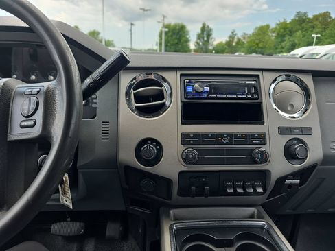 Used 2014 Ford F550 4x4 Crew Cab Super Duty image 30