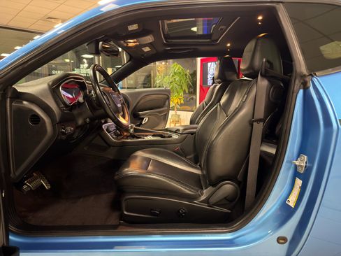 Used 2018 Dodge Challenger GT image 18