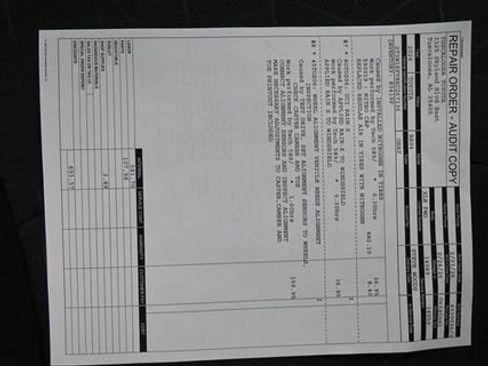 Used 2024 Toyota RAV4 XLE w/ Convenience Package image 4