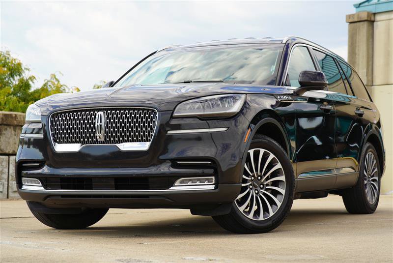 Used 2020 Lincoln Aviator Reserve AWD/4WD image 2
