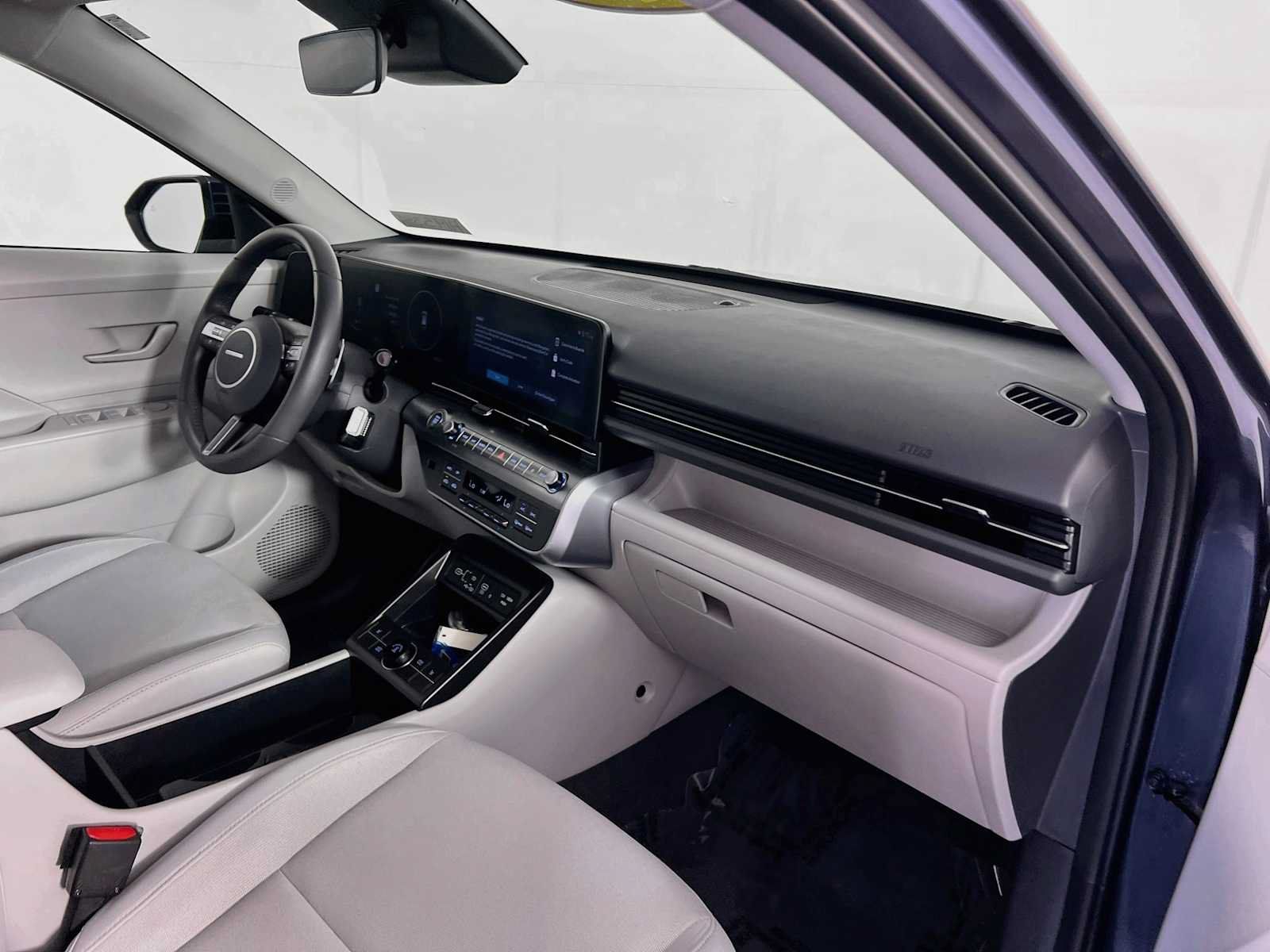Certified 2024 Hyundai Kona SEL w/ Convenience Package AWD/4WD image 28