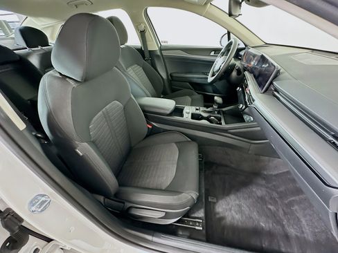 Used 2025 Kia K5 LXS image 28