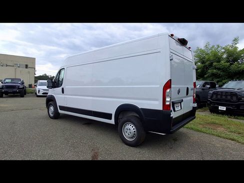 Used 2026 RAM ProMaster 2500 w/ Convenience Group FWD image 6