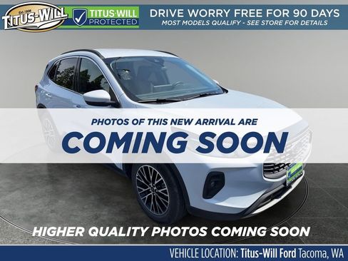 Used 2025 Ford Escape SE FWD image 1