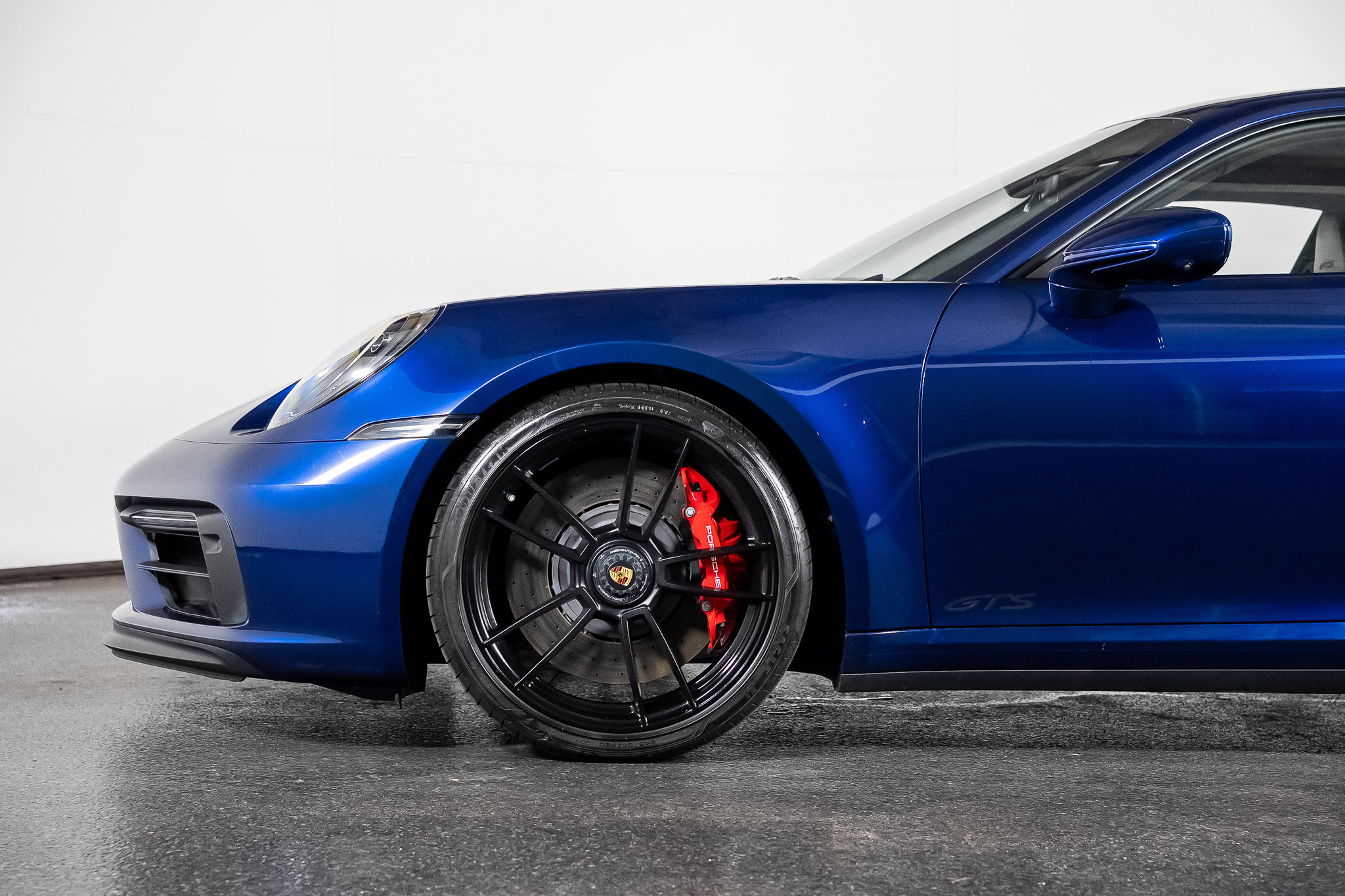 Used 2024 Porsche 911 Carrera GTS w/ Premium Package RWD image 14
