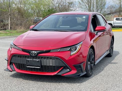 Used 2021 Toyota Corolla SE w/ Special Edition FWD image 2