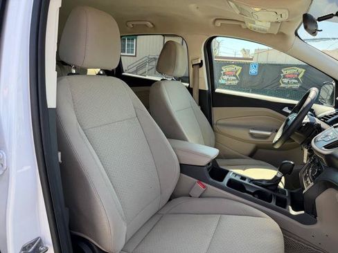 Used 2017 Ford Escape SE AWD/4WD image 27