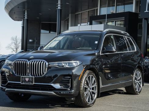 Used 2020 BMW X7 xDrive40i w/ Premium Package image 3