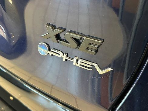 Certified 2025 Toyota RAV4 XSE w/ Weather Package AWD/4WD image 8