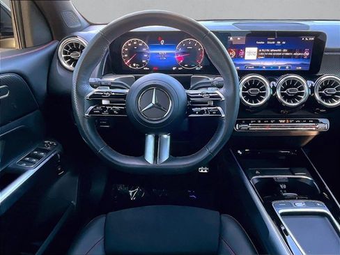 Used 2024 Mercedes-Benz GLB 250 image 7