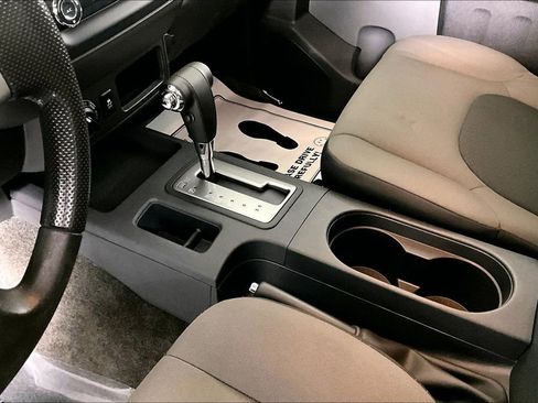 Used 2015 Nissan Xterra S image 17