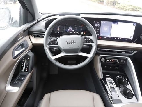 New 2025 Audi Q5 Premium Plus image 18