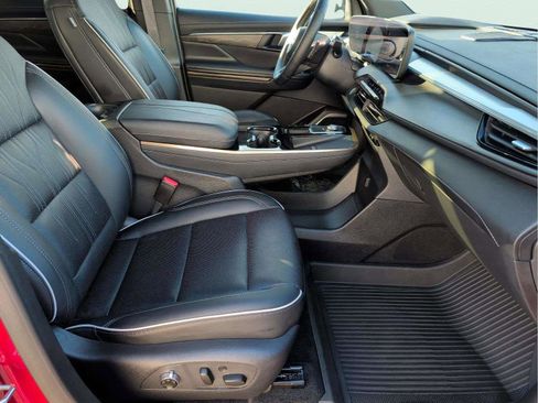 Used 2025 Buick Enclave Avenir w/ Super Cruise Package image 23