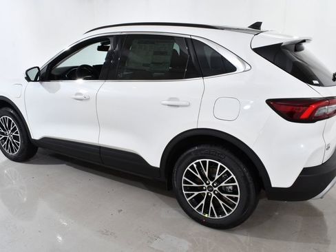 New 2026 Ford Escape SE w/ PHEV Premium Package image 15