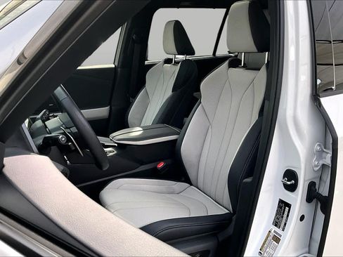 Used 2025 Lexus TX 500h AWD w/ Technology Package image 8