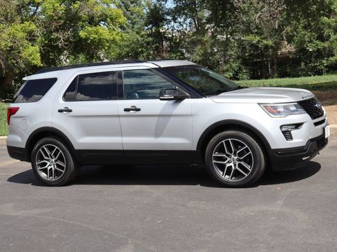 Used 2019 Ford Explorer Sport AWD/4WD image 2