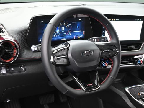 Used 2025 Chevrolet Equinox RS w/ Safety and Technology Package FWD image 13