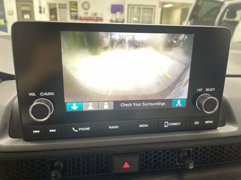 Used 2024 Honda CR-V EX image 17