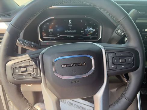 Used 2025 GMC Sierra 2500 Denali w/ Denali Reserve Package AWD/4WD image 21
