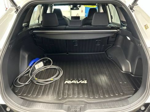 Used 2023 Toyota RAV4 SE w/ Weather & Moonroof Package AWD/4WD image 20
