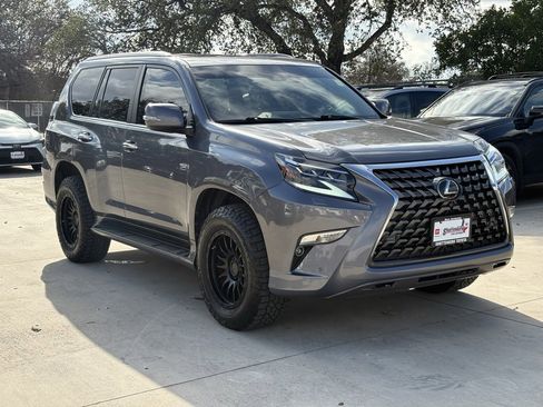Used 2022 Lexus GX 460 Luxury image 3