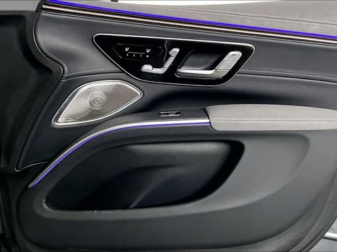 Used 2023 Mercedes-Benz EQS 580 4MATIC SUV image 22