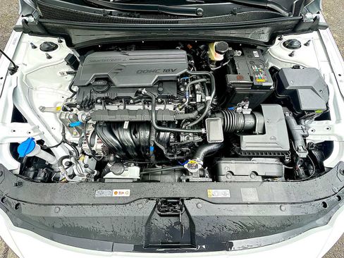 New 2026 Hyundai Elantra Sport FWD image 17